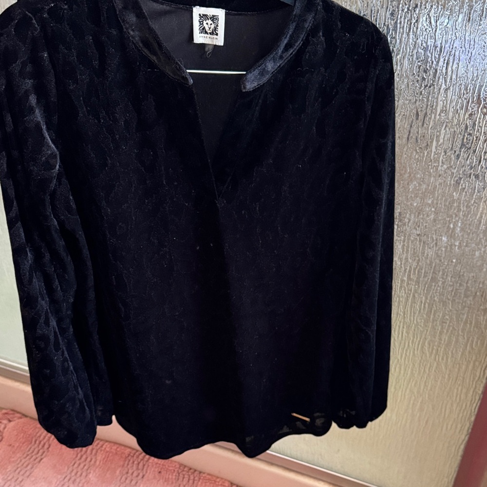 Anne Klein Black Velvet Long Sleeve Tunic